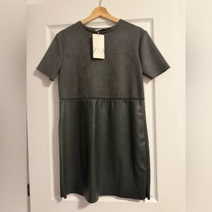 NWT 45$ Zara Charcoal and Black Short Sleeve Dress